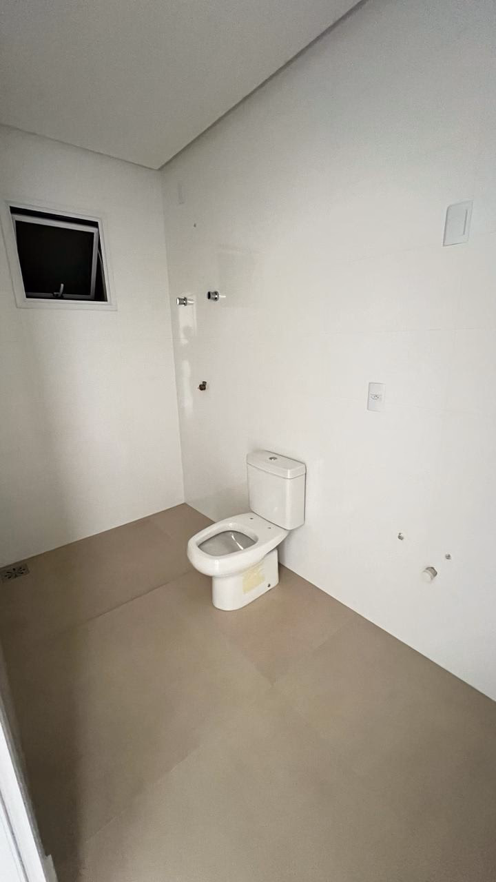 Apartamento 4 suítes em Meia Praia — Meia Praia, Itapema