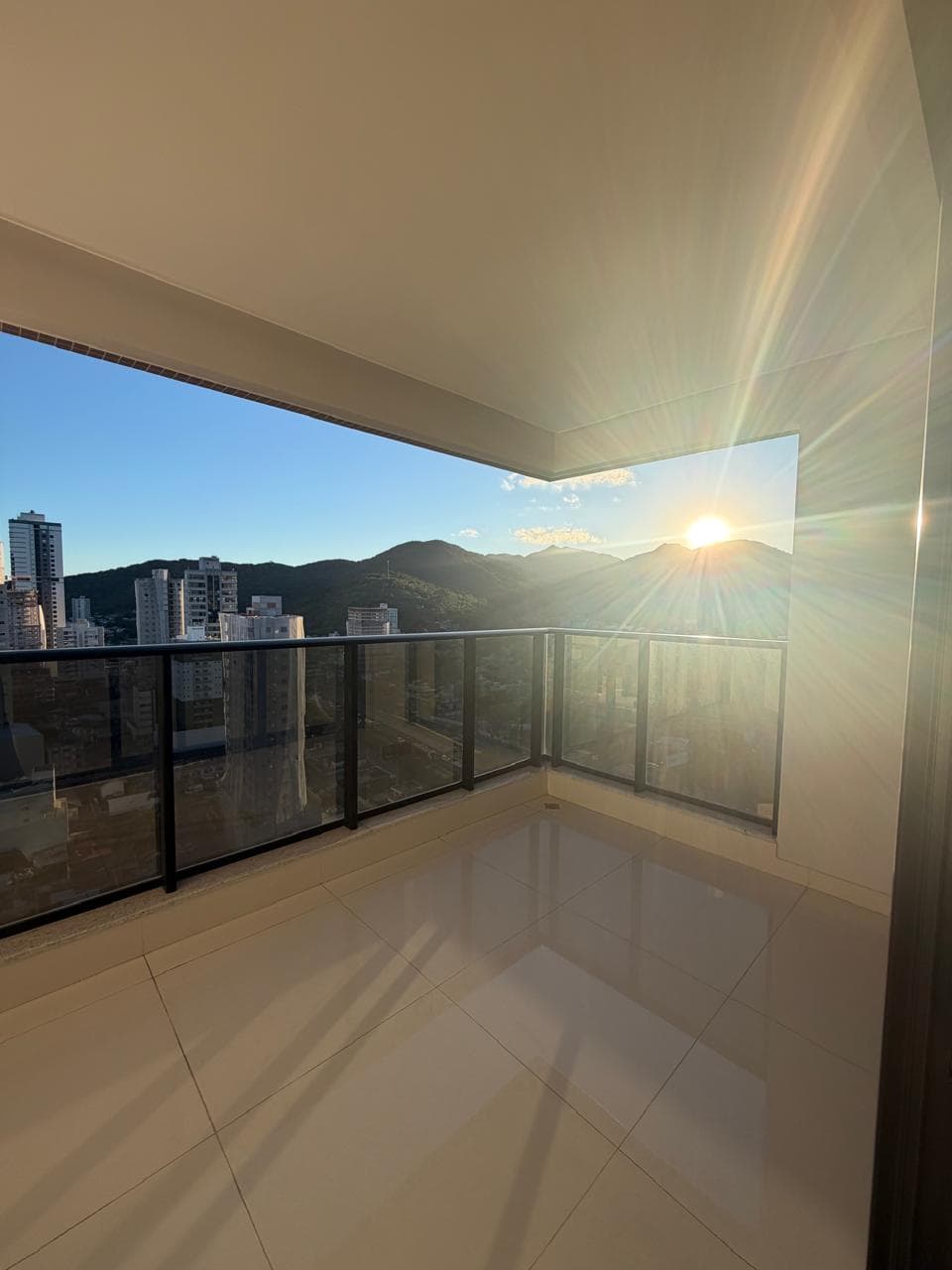 Apartamento 2 suítes em Centro — Centro, Itapema