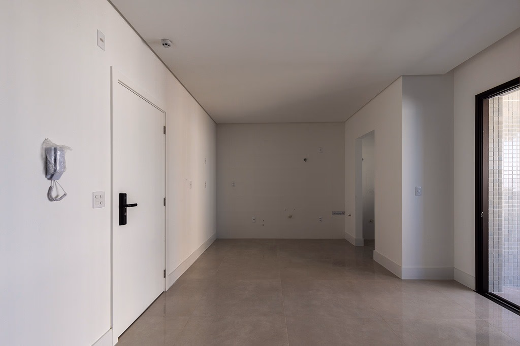Apartamento 3 suítes em Meia Praia — Meia Praia, Itapema