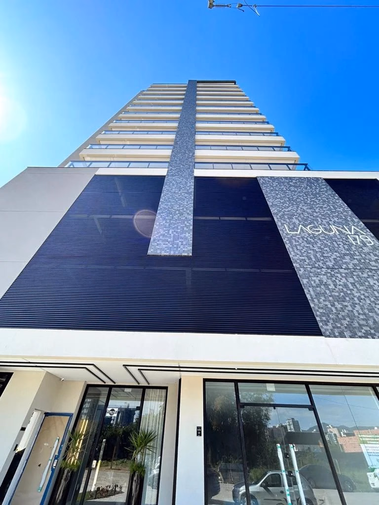 Residencial Laguna, Av