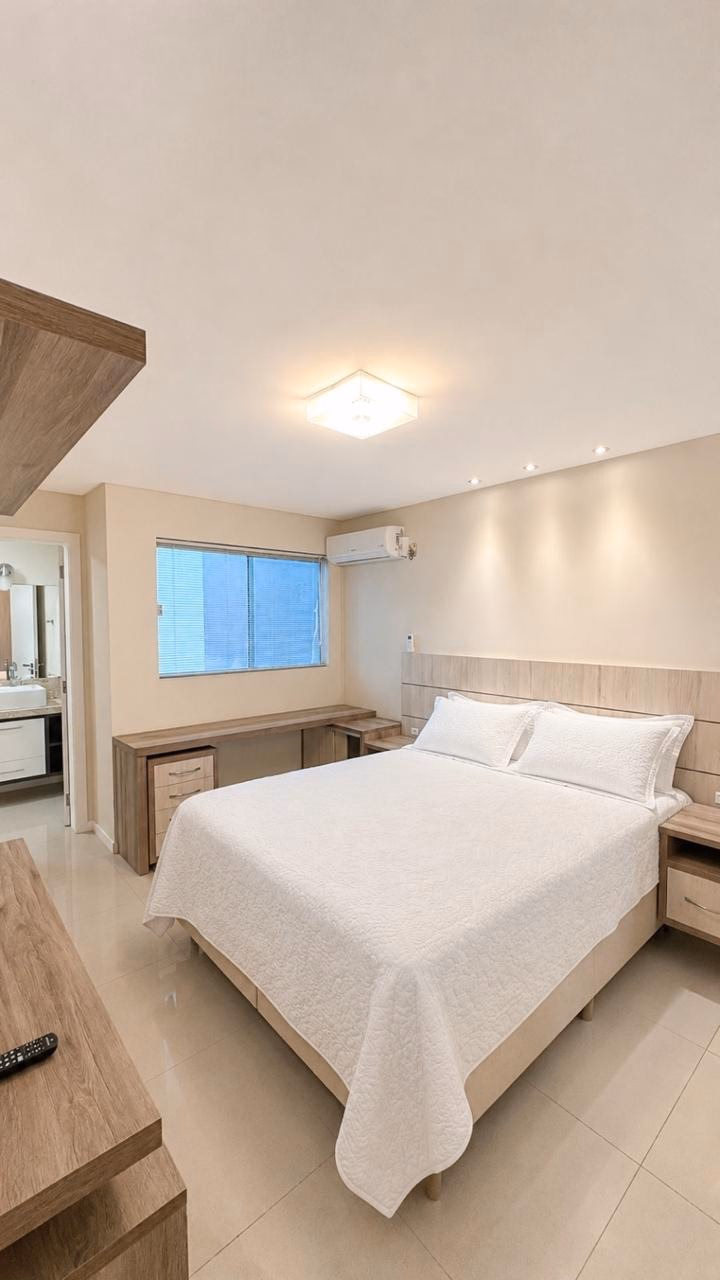 Apartamento 2 suítes em Meia Praia — Meia Praia, Itapema