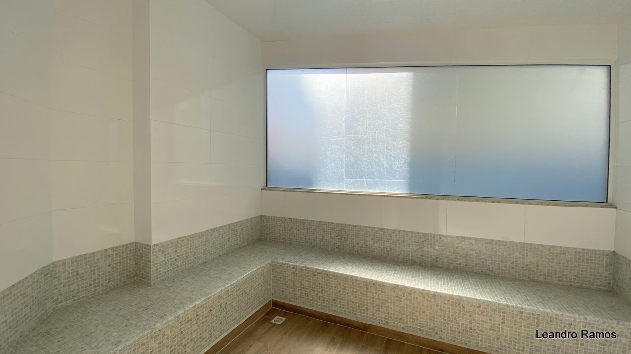 Sala comercial em Meia Praia — Meia Praia, Itapema