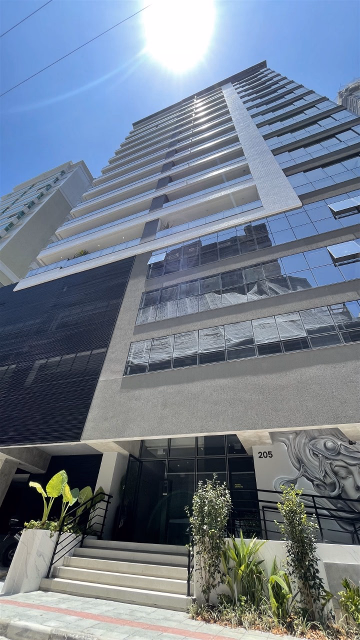 Canvas Residence — Meia Praia