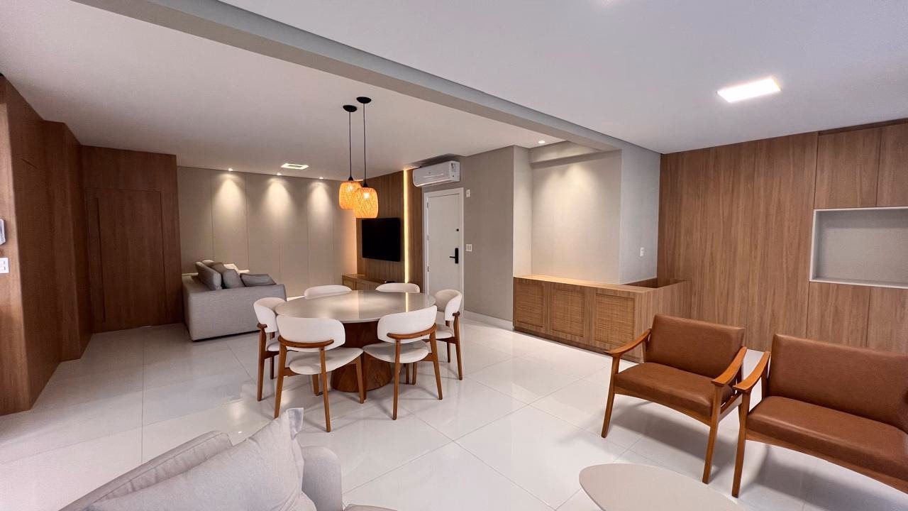 Apartamento 4 suítes em Meia Praia — Meia Praia, Itapema