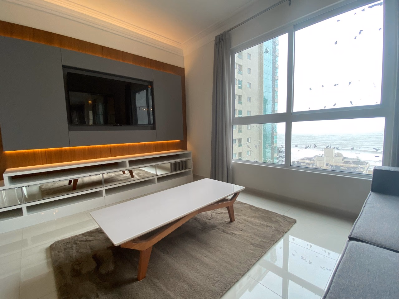 Apartamento 4 quartos em Meia Praia — Meia Praia