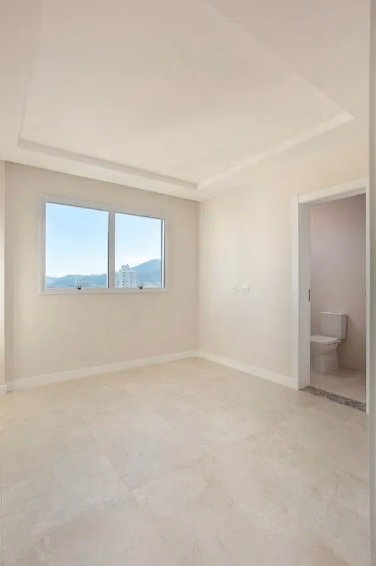 Apartamento 3 suítes em Meia Praia — Meia Praia, Itapema