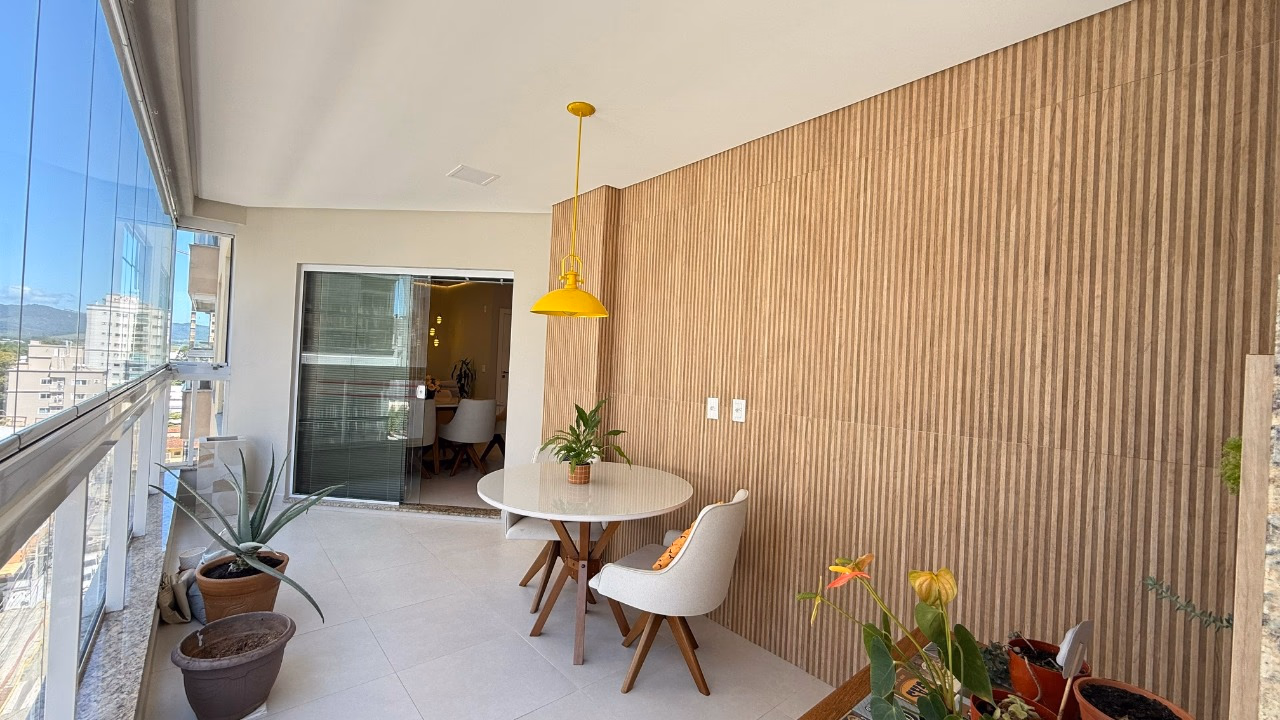 Apartamento 3 suítes em Meia Praia — Meia Praia, Itapema
