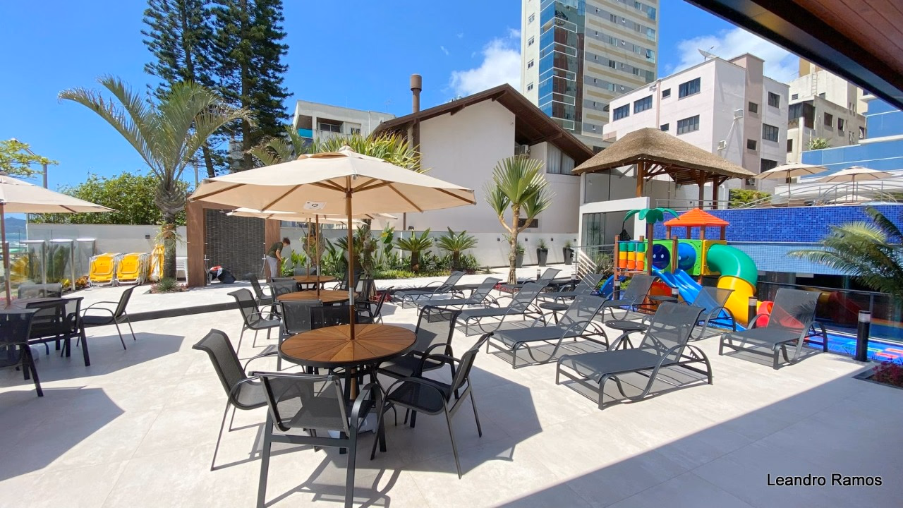 Residencial Ocean Towers em Meia Praia (5)