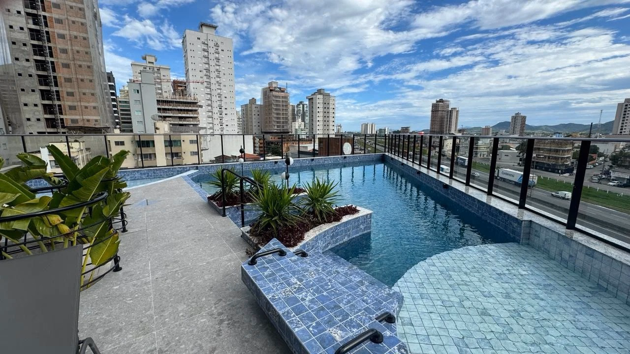 Residencial Zurich, Rua 212, Bairro Meia Praia, Itapema - SC (1)