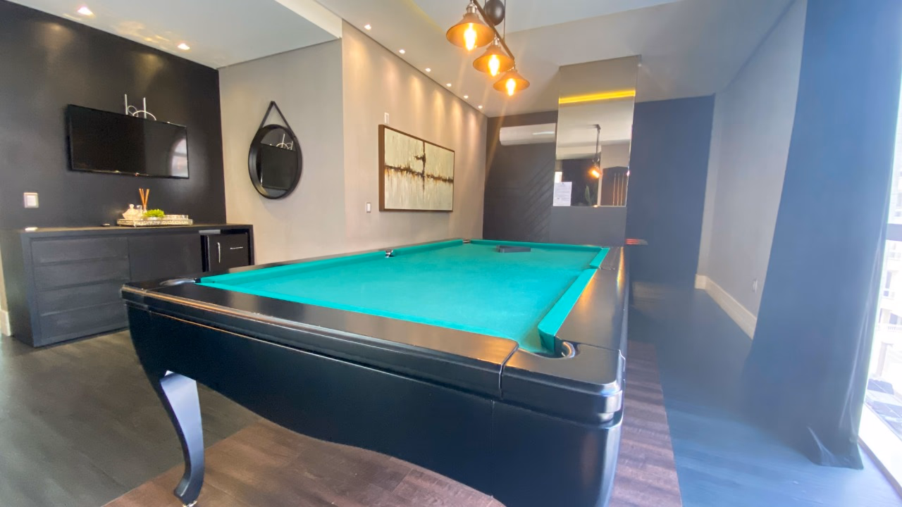 Apartamento a venda na quadra mar a venda em Meia Praia (67)