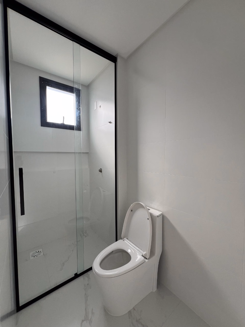 Apartamento 4 suítes em Meia Praia — Meia Praia, Itapema
