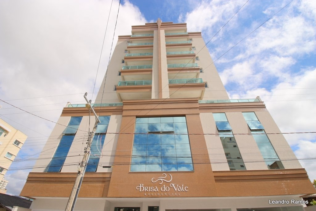 Brisa do Vale Residence — Meia Praia