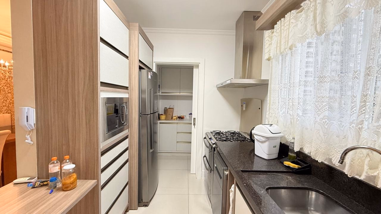 Apartamento 4 suítes em Meia Praia — Meia Praia, Itapema