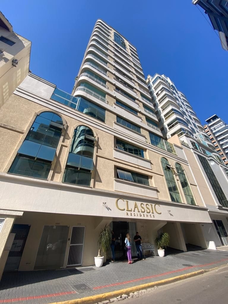 Classic Residencial — Meia Praia