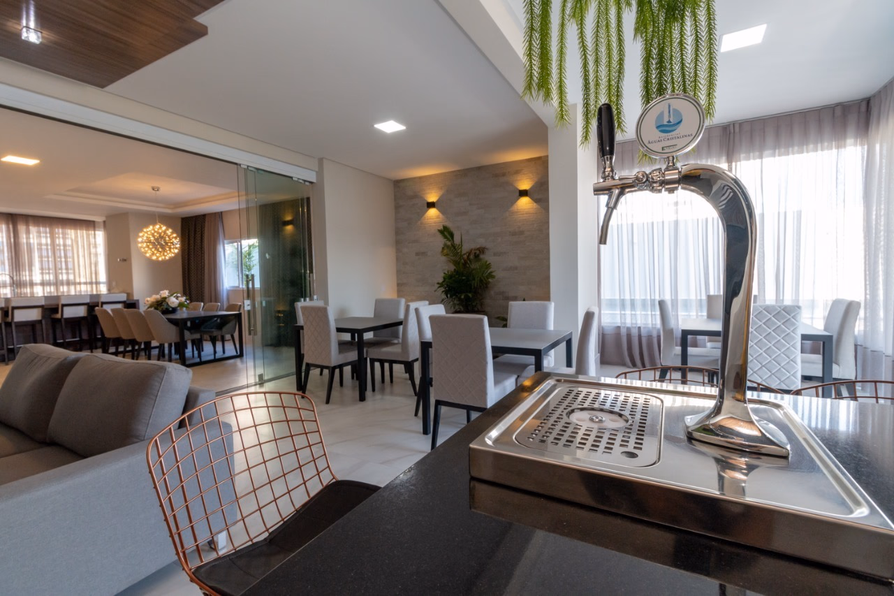Apartamento 4 suítes em Meia Praia — Meia Praia, Itapema