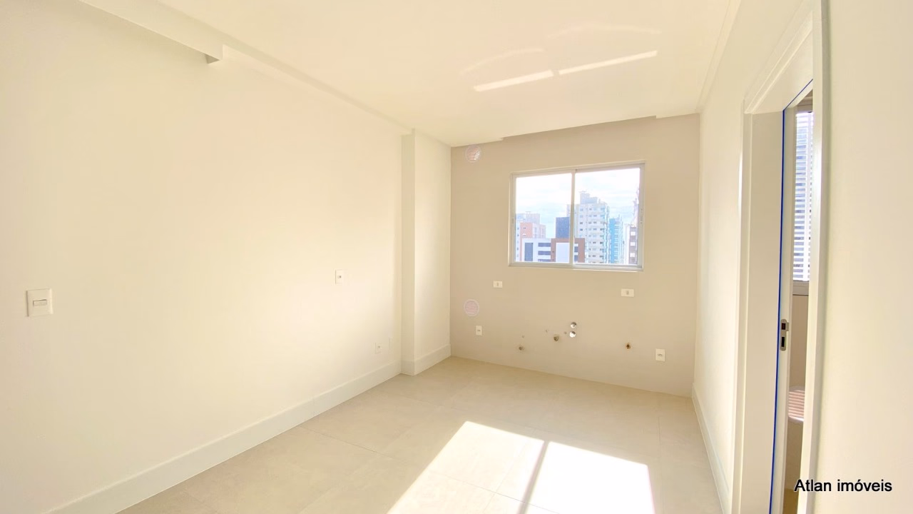 Apartamento 3 suítes em Meia Praia — Meia Praia, Itapema