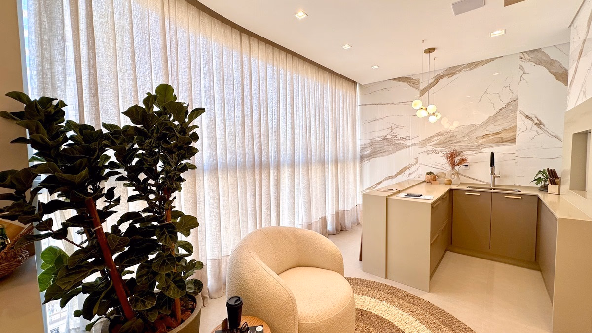 Apartamento 3 suítes em Meia Praia — Meia Praia, Itapema