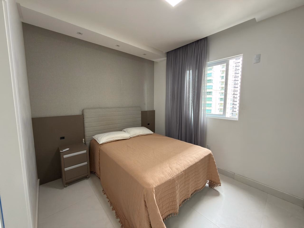Apartamento 3 suítes em Meia Praia — Meia Praia, Itapema