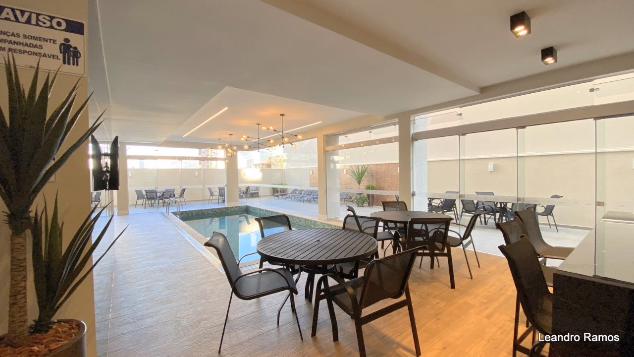 Residencial Porto Vila a venda em Meia Praia (14)