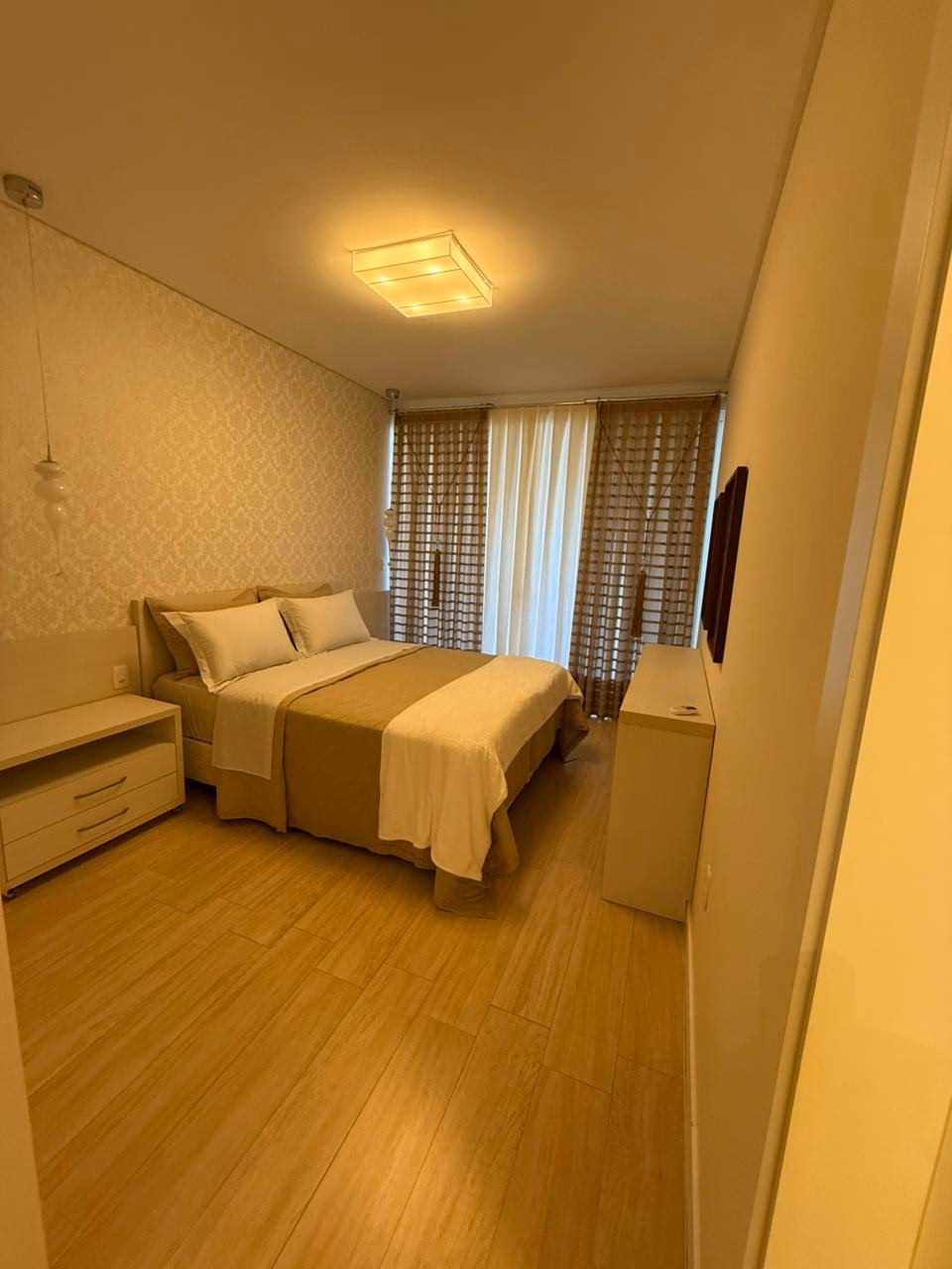 Apartamento 3 suítes em Meia Praia — Meia Praia, Itapema