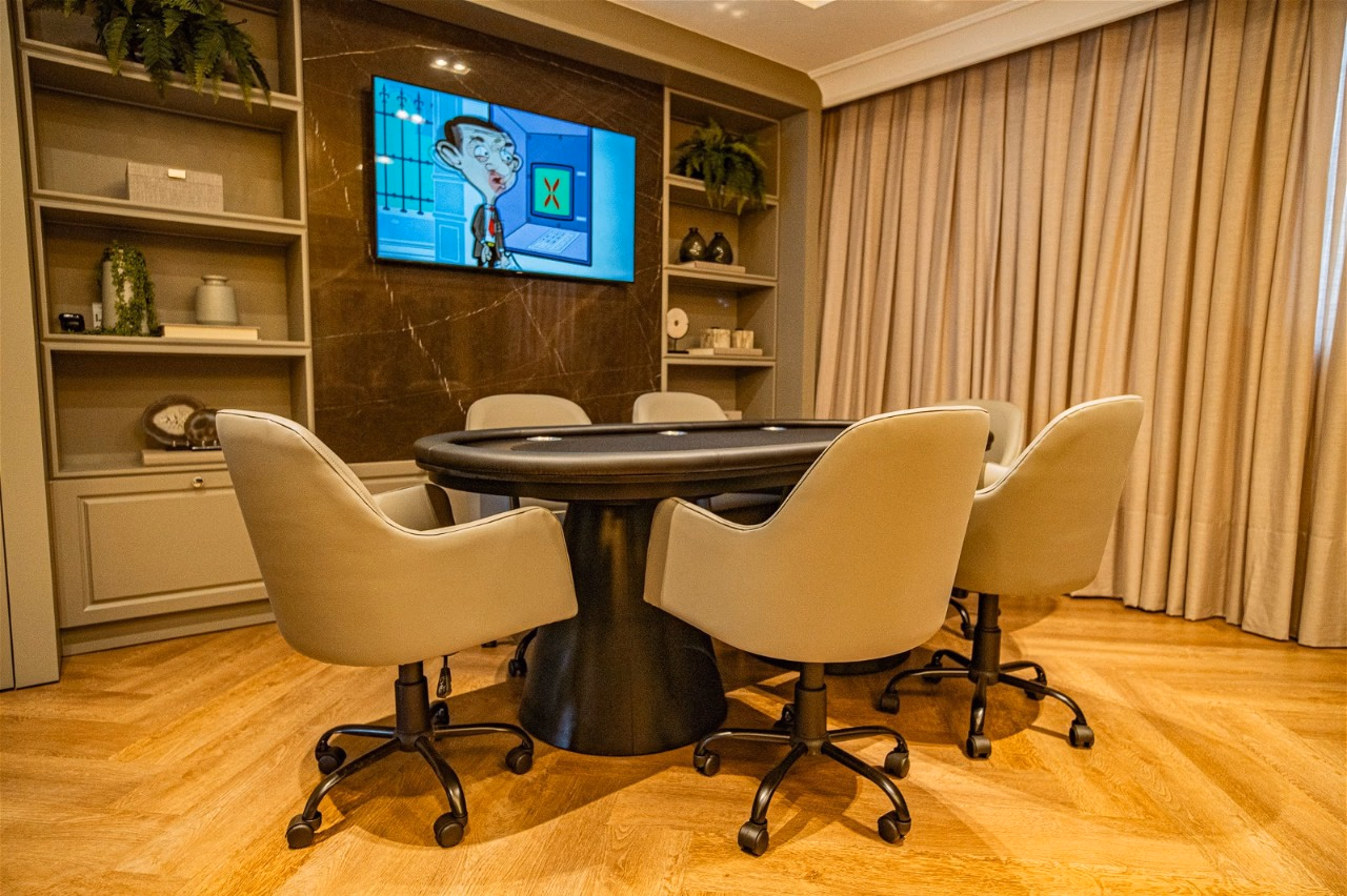 Apartamento 4 suítes em Meia Praia — Meia Praia, Itapema