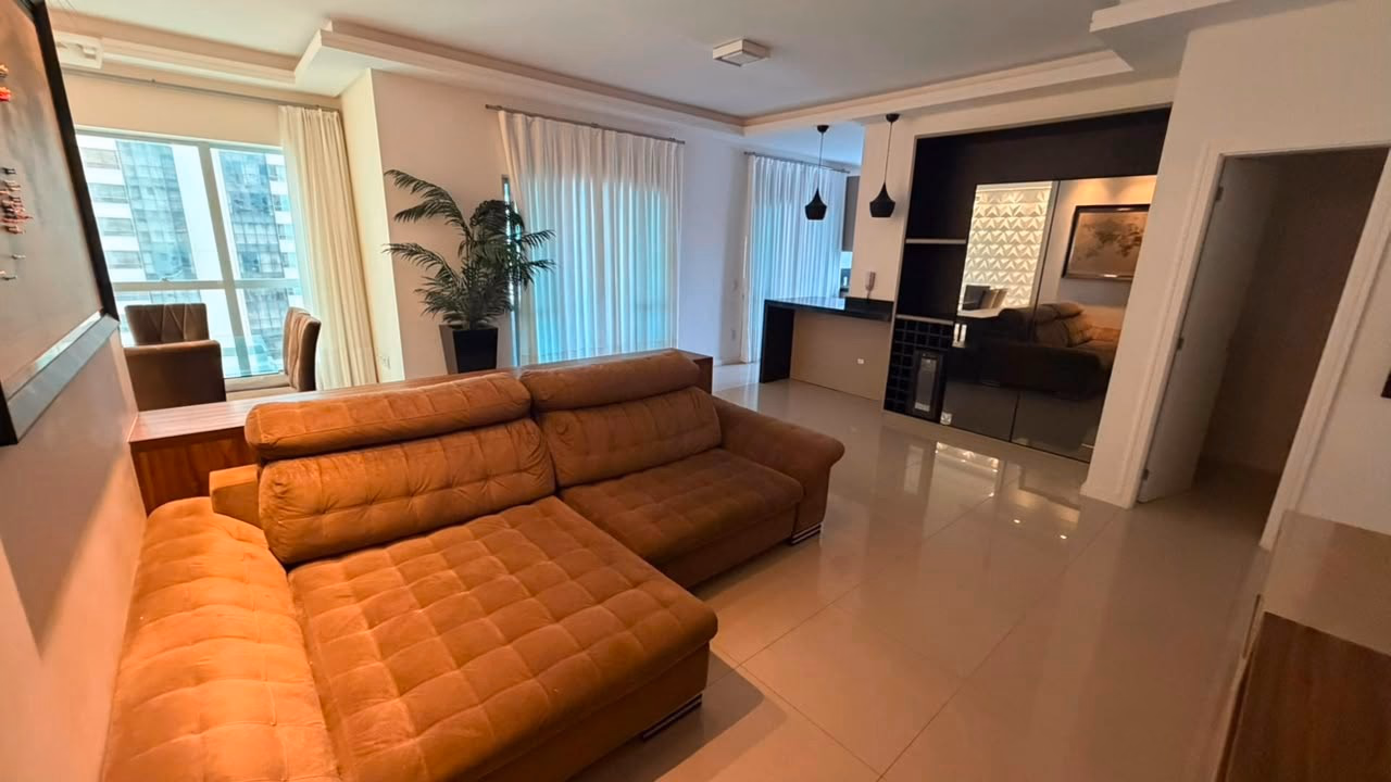 Apartamento 4 suítes em Meia Praia — Meia Praia, Itapema