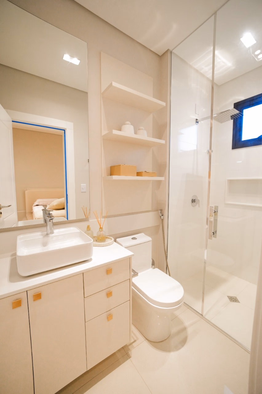 Apartamento 4 suítes em Meia Praia — Meia Praia, Itapema