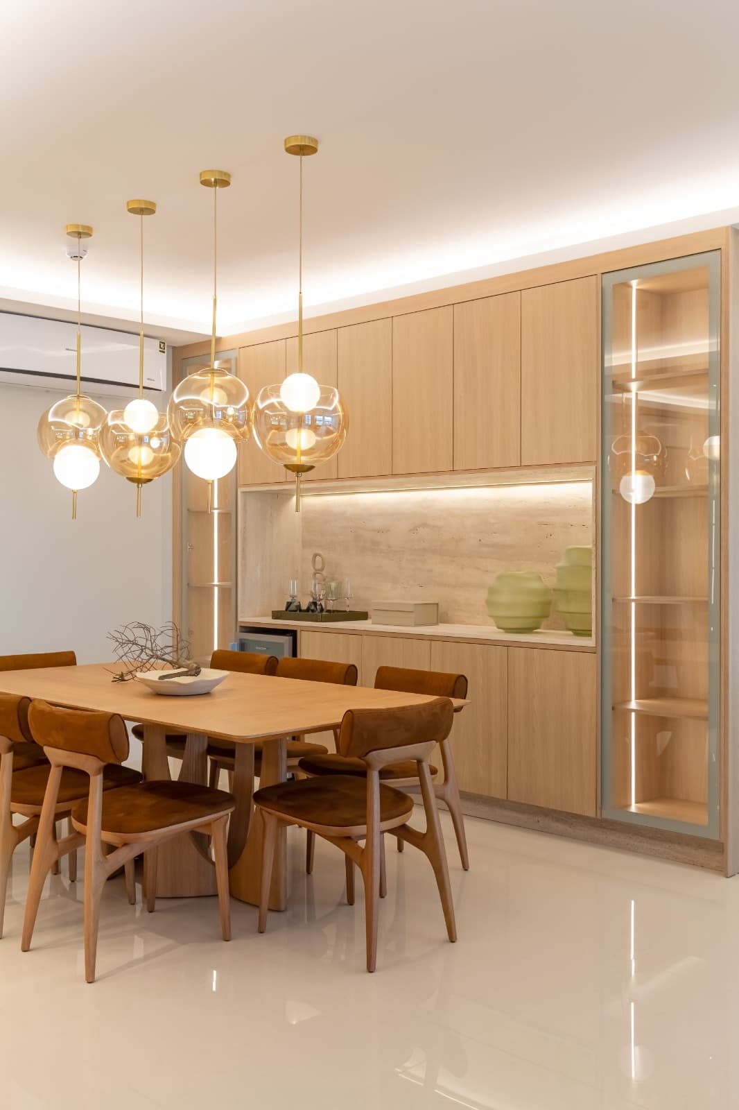 Apartamento 4 suítes em Meia Praia — Meia Praia, Itapema