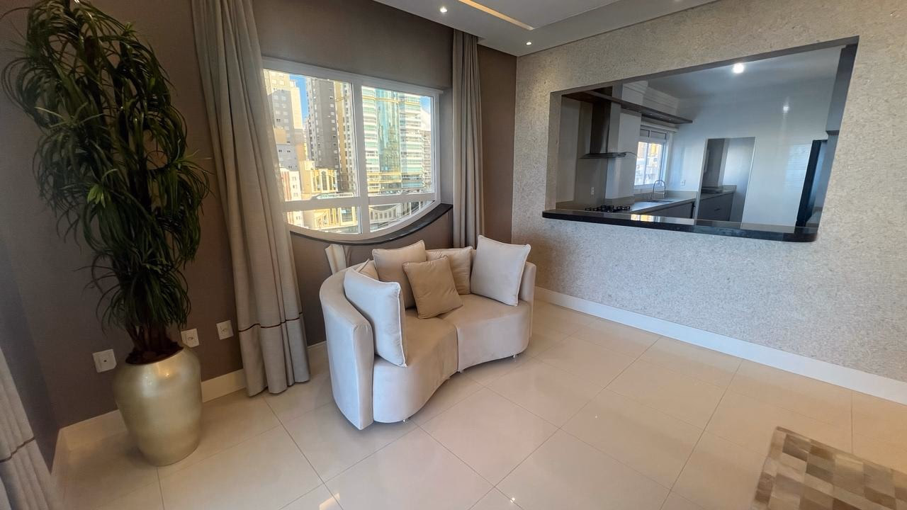Apartamento 4 suítes em Meia Praia — Meia Praia, Itapema