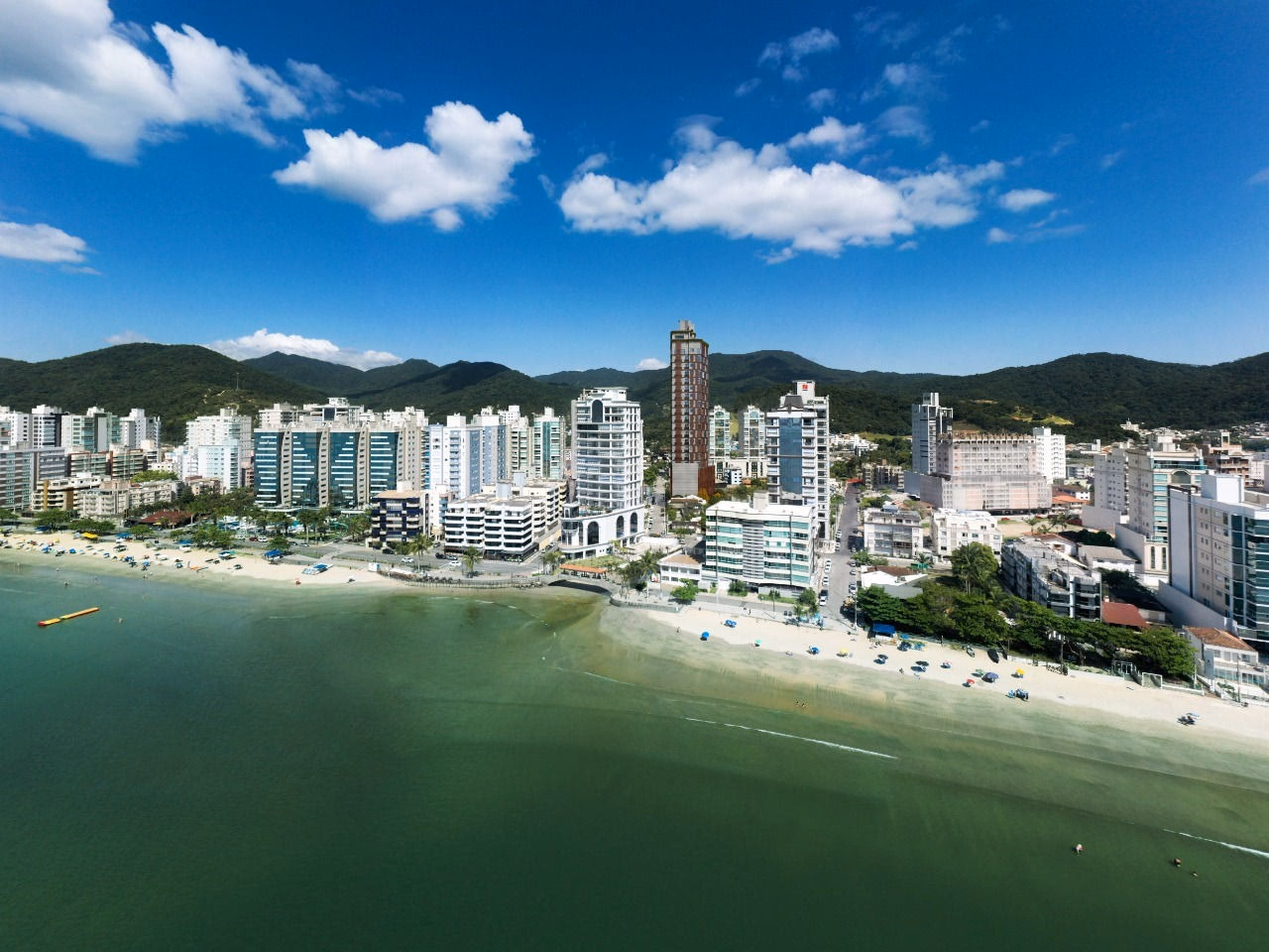 Apartamento 3 suítes em Centro — Centro, Itapema