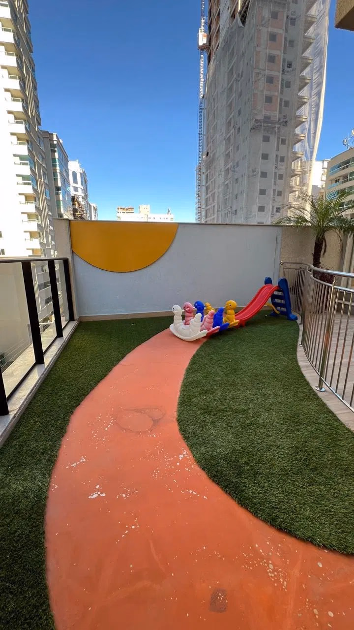 Celisa Residence - Rua 252,  Bairro Meia Praia, Itapema - SC (13)