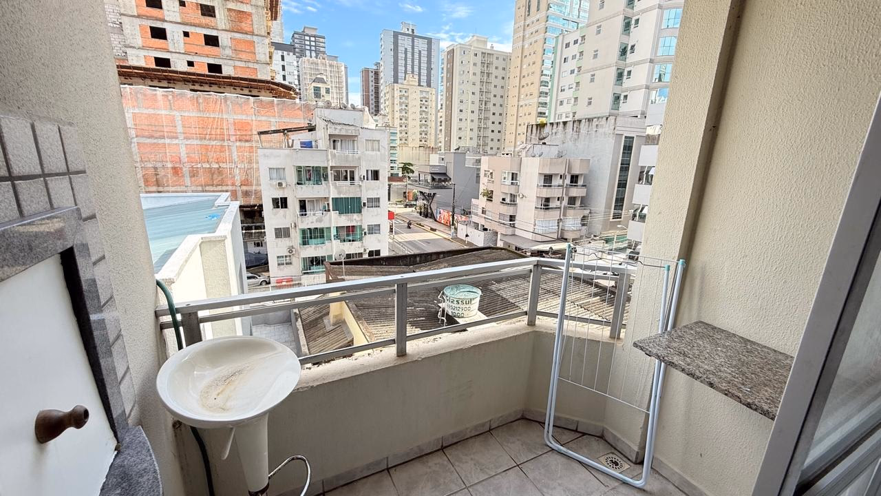 Apartamento em Meia Praia — Meia Praia