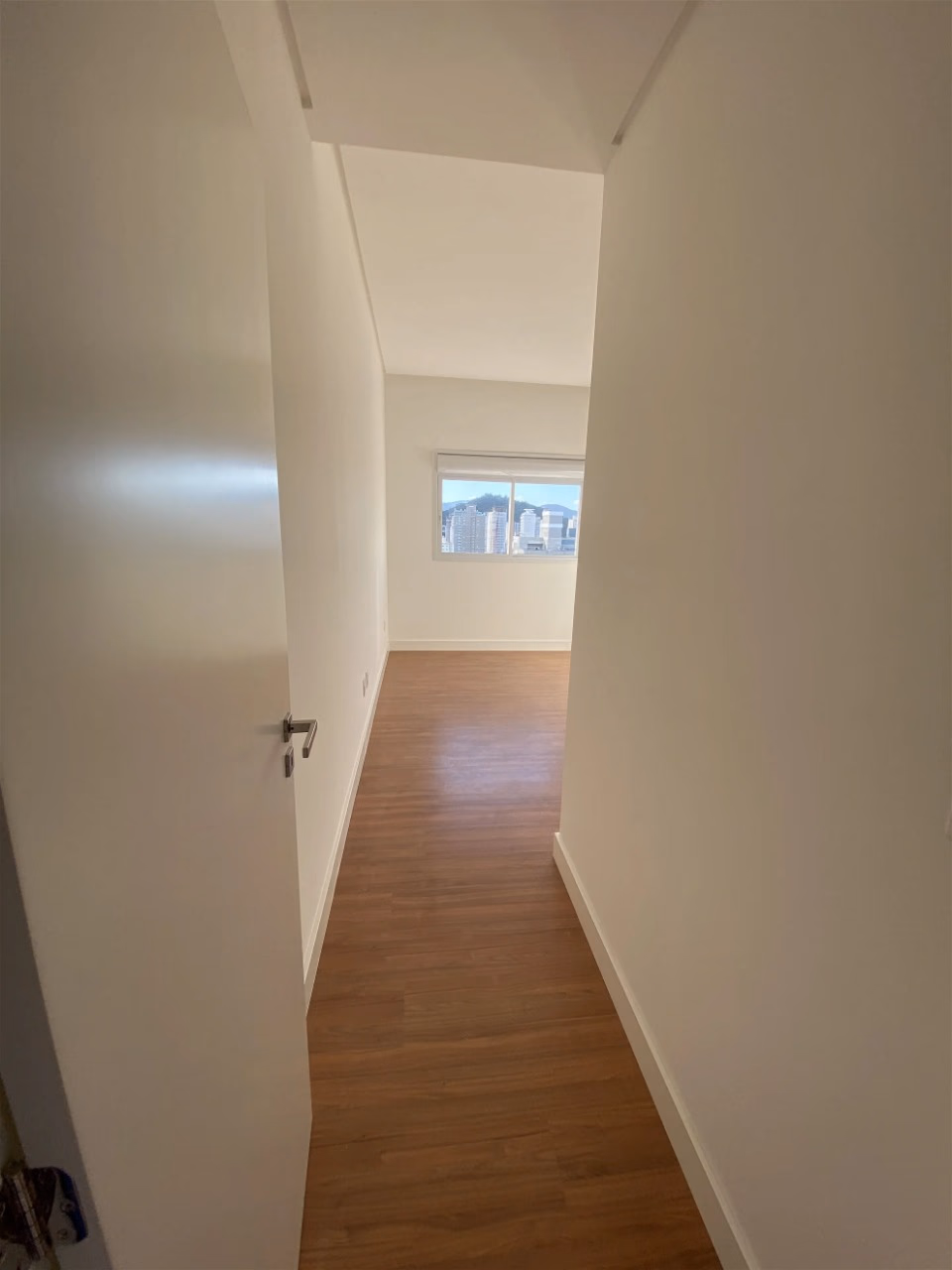Apartamento 4 suítes em Meia Praia — Meia Praia, Itapema