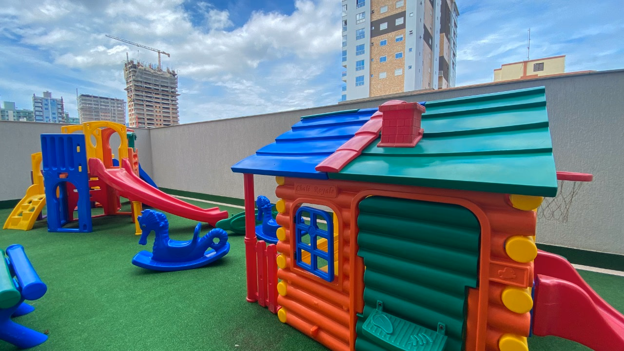 Apartamento a venda na quadra mar a venda em Meia Praia (54)