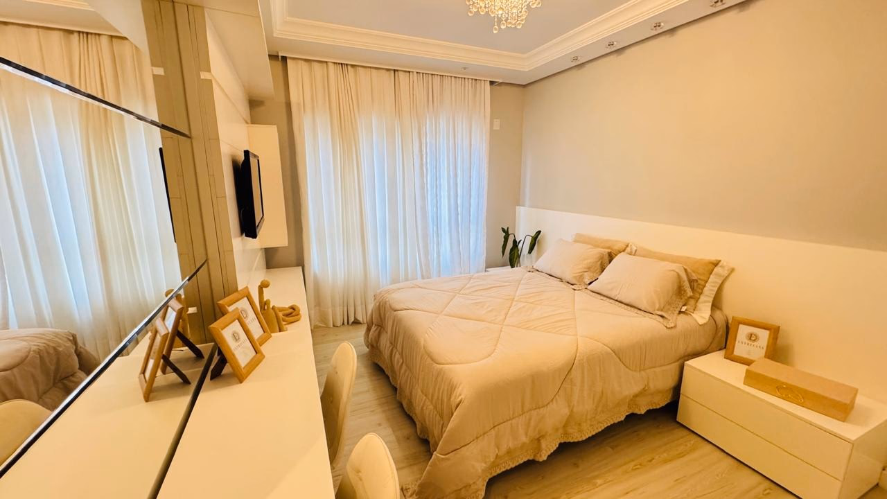 Apartamento 4 suítes em Meia Praia — Meia Praia, Itapema