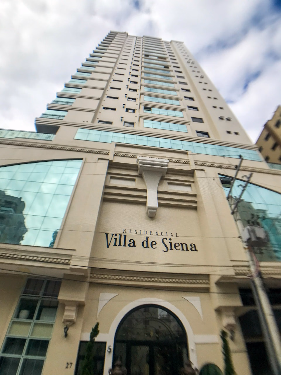 Villa de Siena Residence — Meia Praia