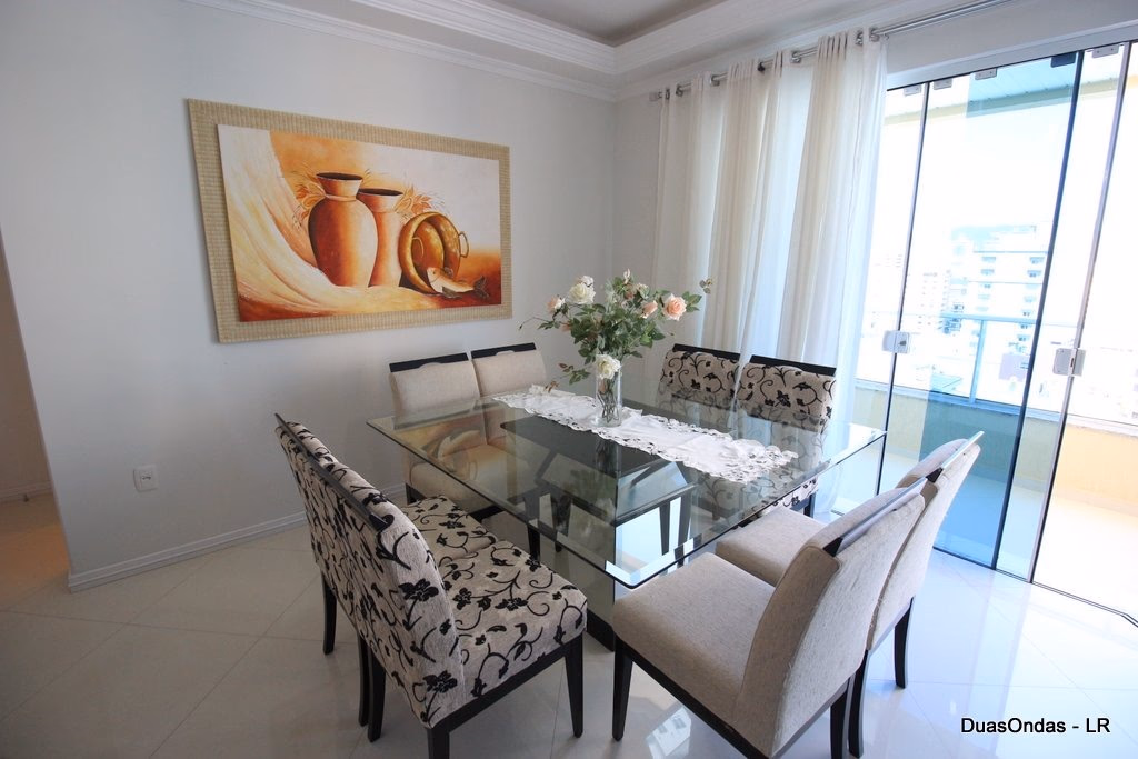 Apartamento 3 suítes em Meia Praia — Meia Praia, Itapema