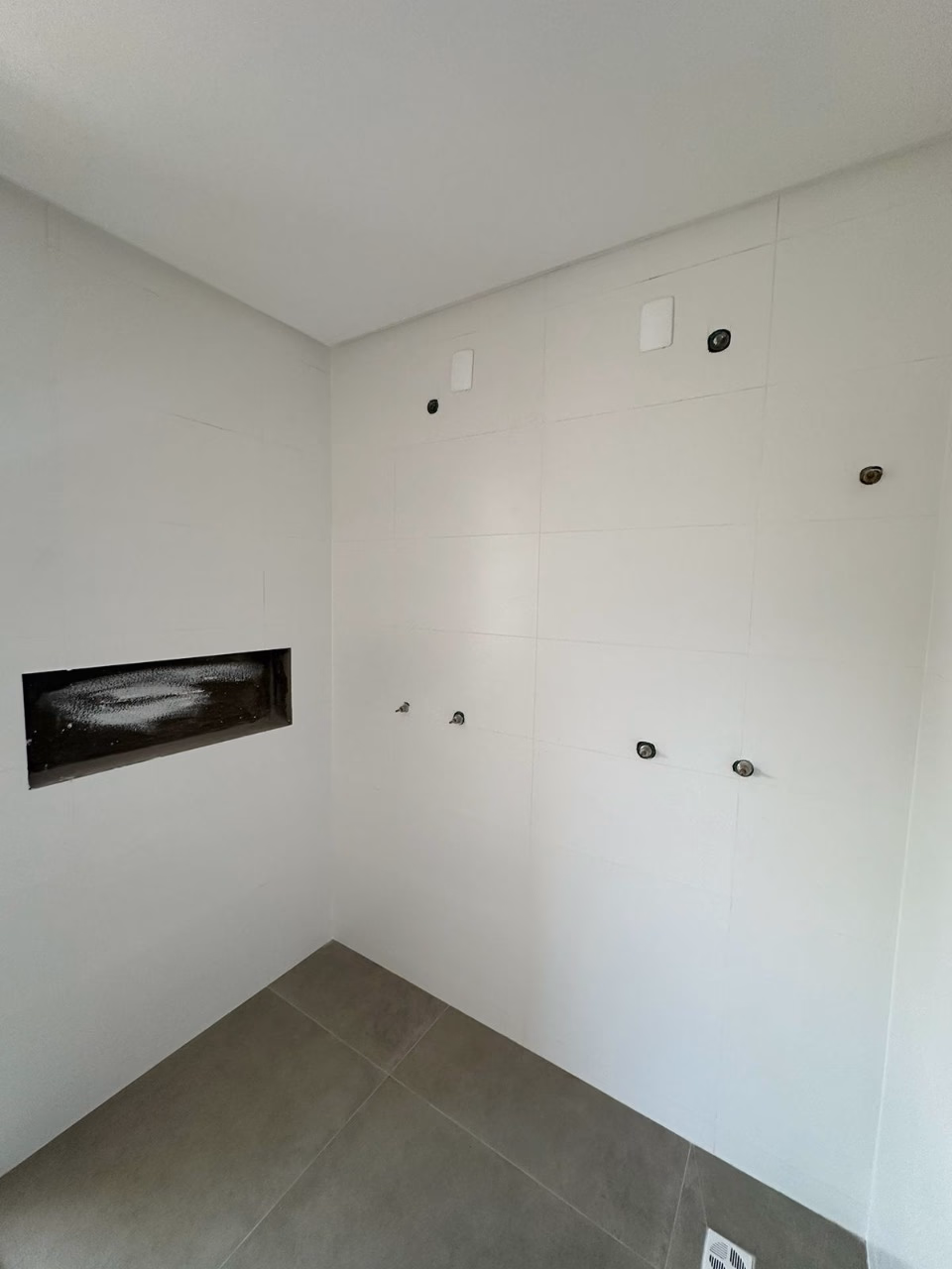 Apartamento 3 suítes em Meia Praia — Meia Praia, Itapema