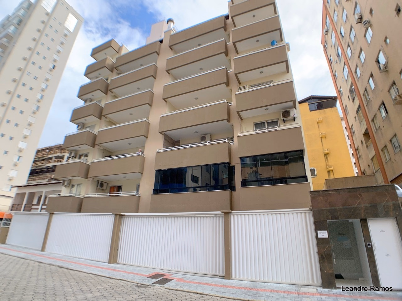 Alba Priscila Residencial — Meia Praia