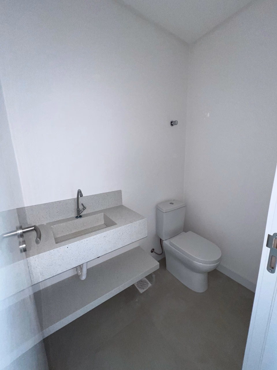 Apartamento 3 suítes em Meia Praia — Meia Praia, Itapema