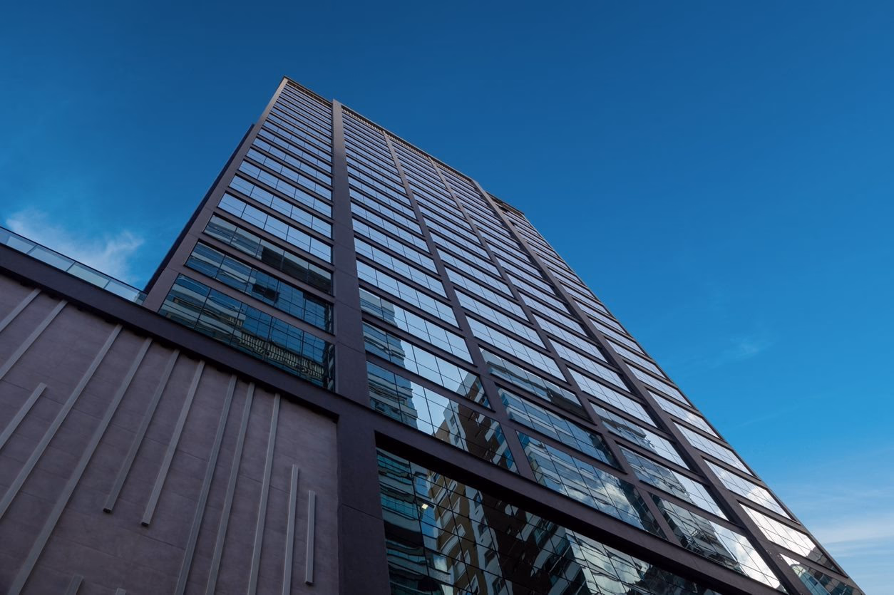 Infinity Tower Flat Residence — Meia Praia