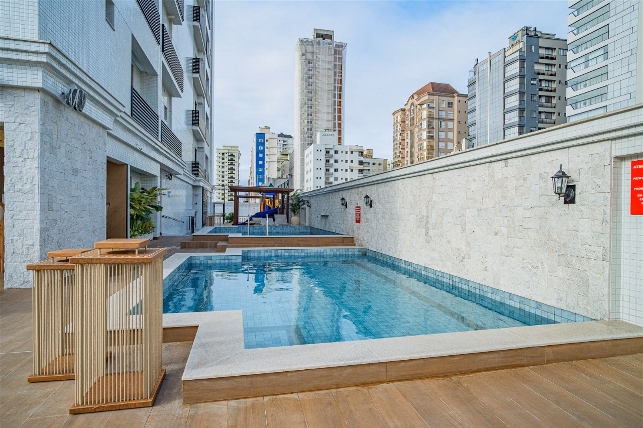 Apartamento 4 suítes em Meia Praia — Meia Praia, Itapema