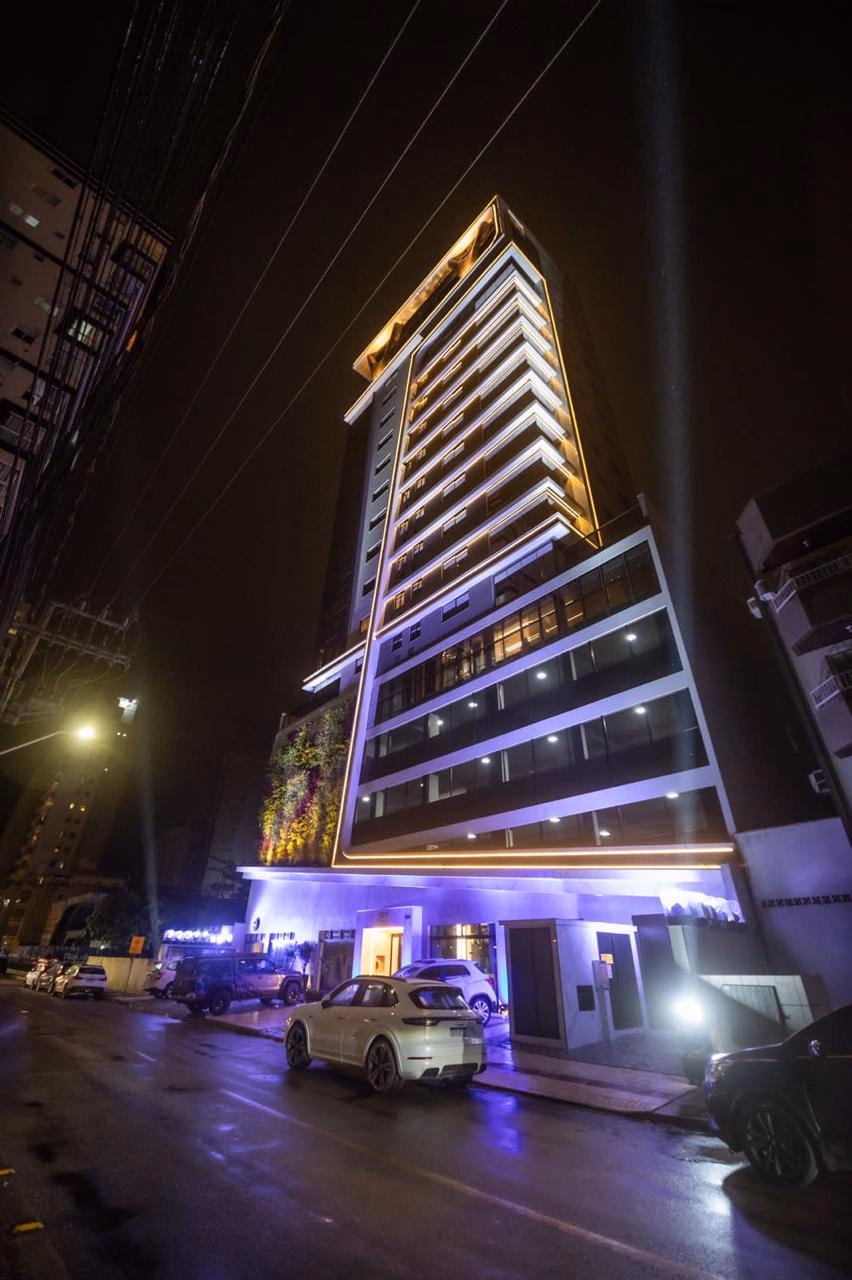 Apartamento 3 suítes em Balneário Perequê — Balneário Perequê