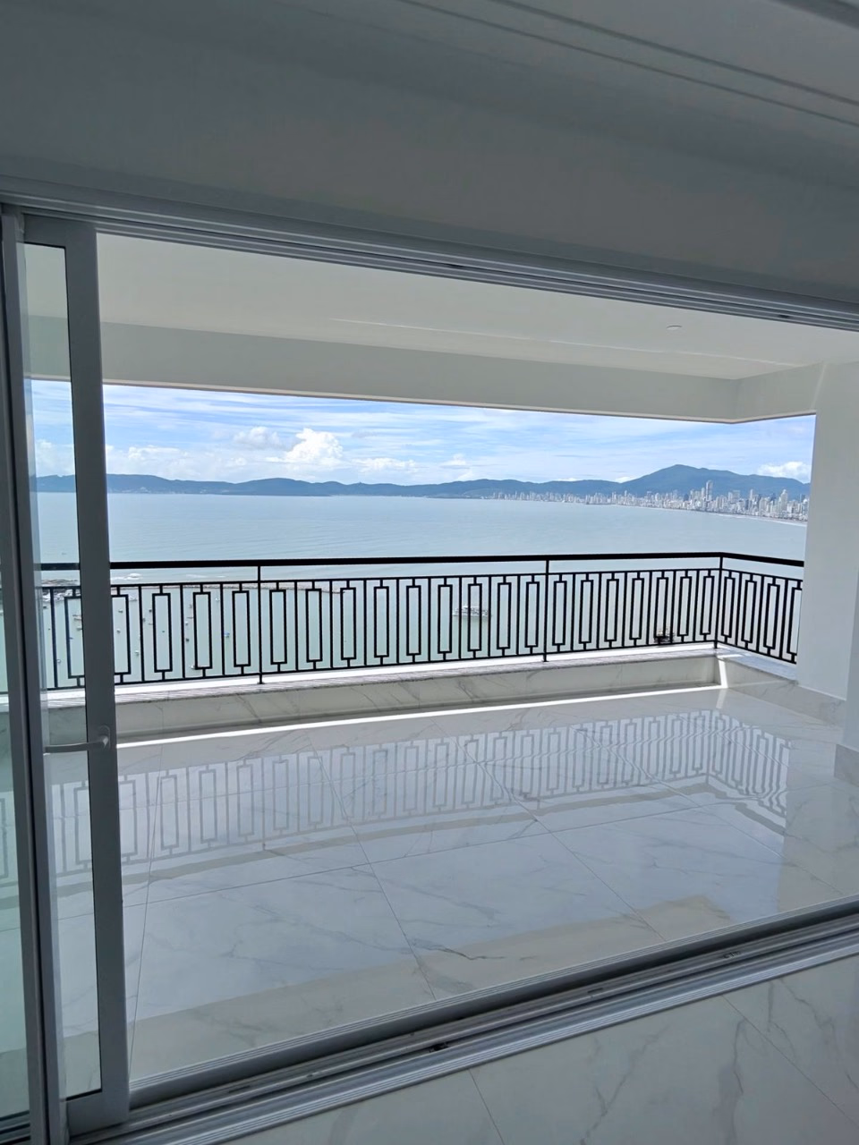 Apartamento 3 suítes em Canto da Praia — Canto da Praia, Itapema
