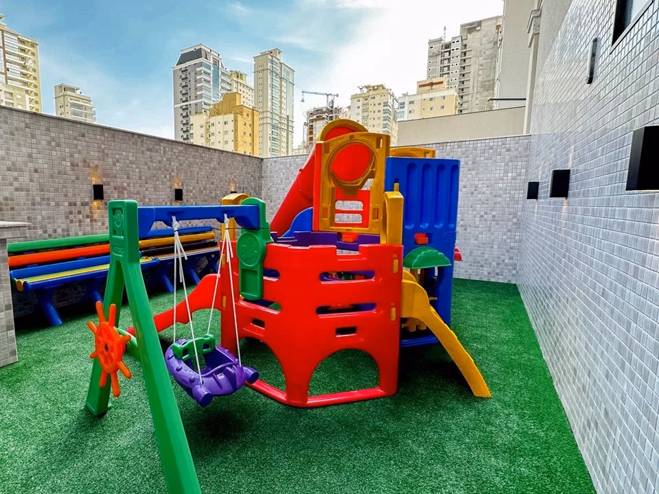 Residencial Long Beach, Rua 240, Bairro Meia Praia, Itapema - SC (20)