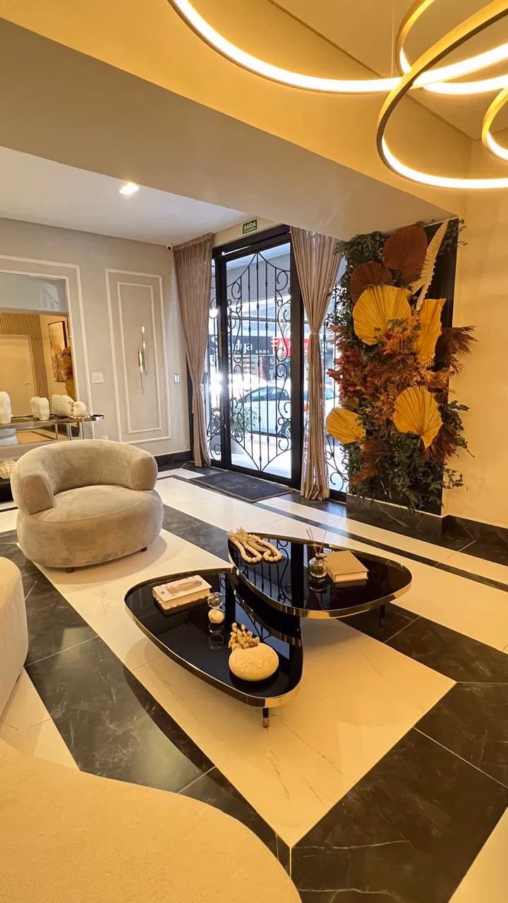 Celisa Residence - Rua 252,  Bairro Meia Praia, Itapema - SC (18)