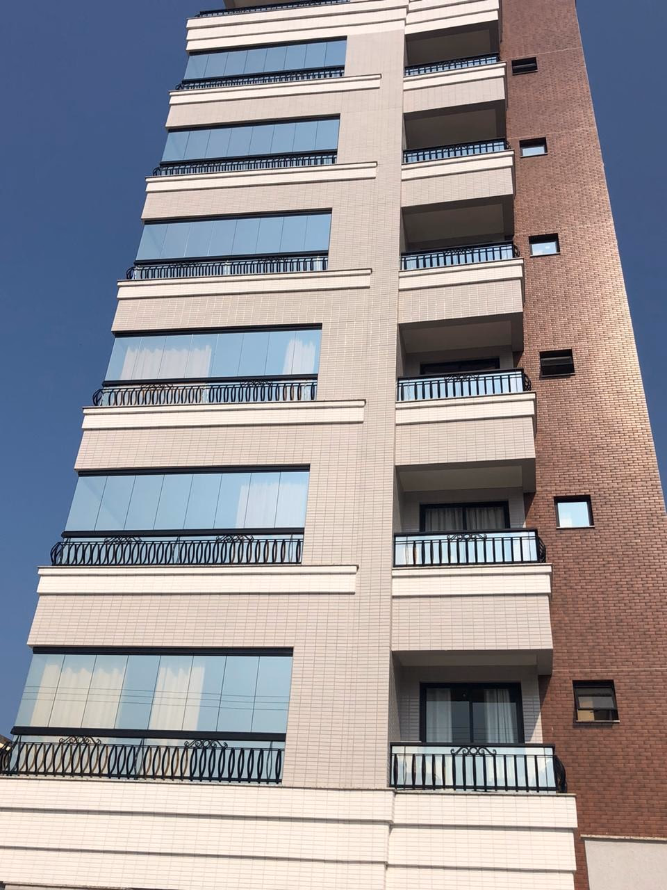 Porto Premiere Residence — Balneário Perequê