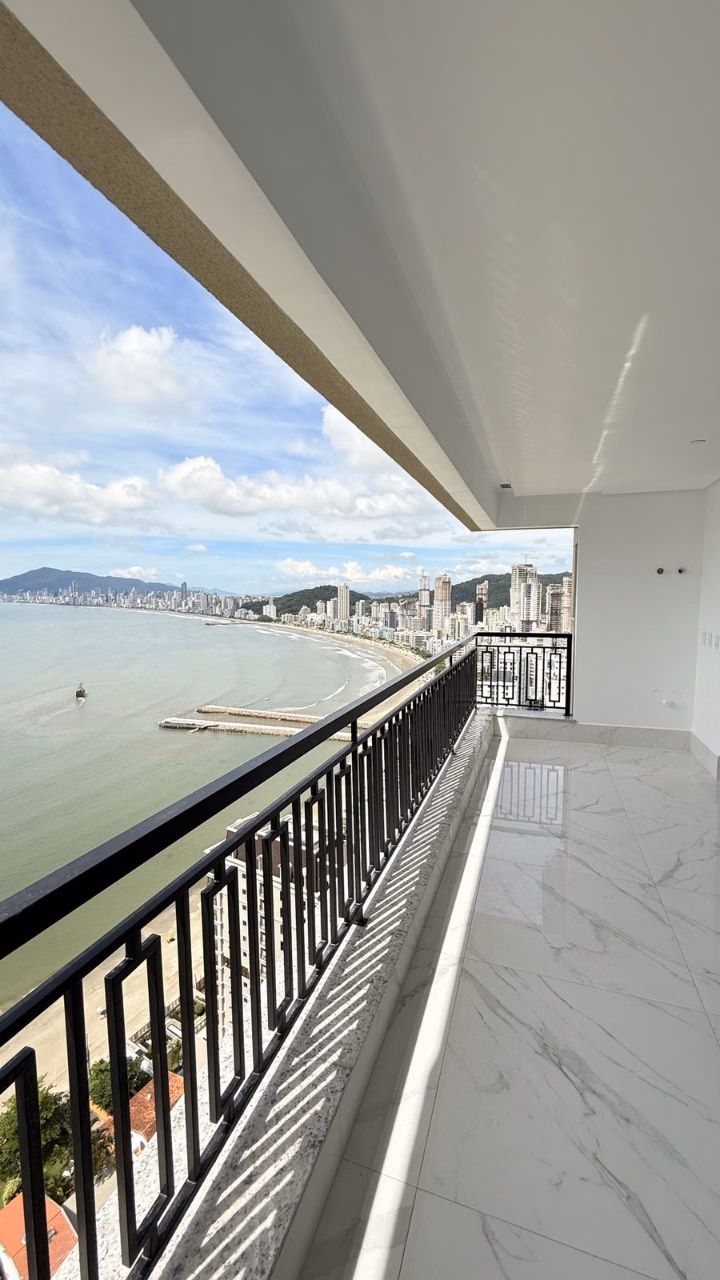 Apartamento 4 suítes em Canto da Praia — Canto da Praia, Itapema
