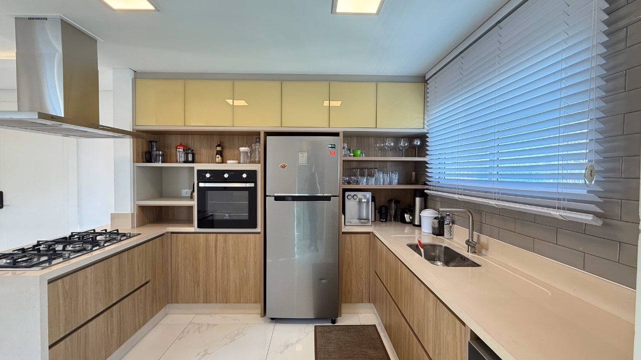 Apartamento 4 suítes em Meia Praia — Meia Praia, Itapema