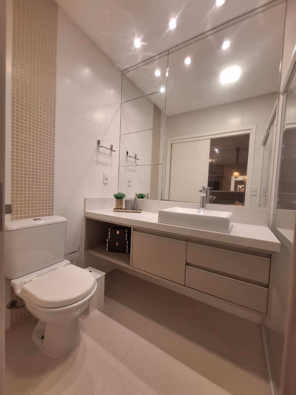 Apartamento 3 suítes em Meia Praia — Meia Praia, Itapema